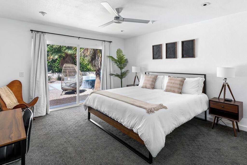 Photo of Bedroom in Racquet Club South