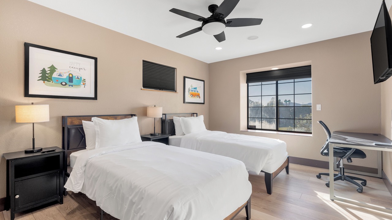 Photo of Bedroom in Enterprise