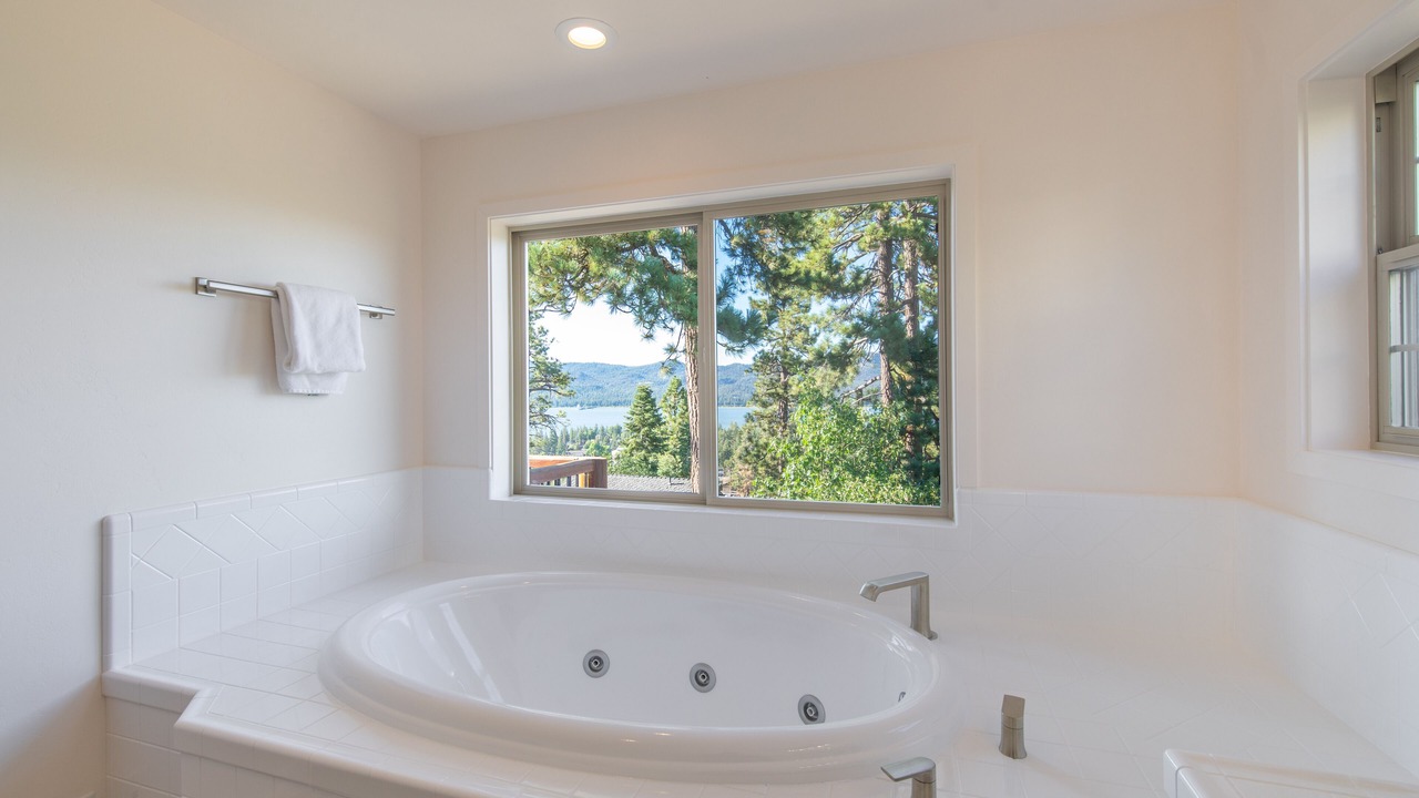 Photo of Bathroom in Ironwood Estates