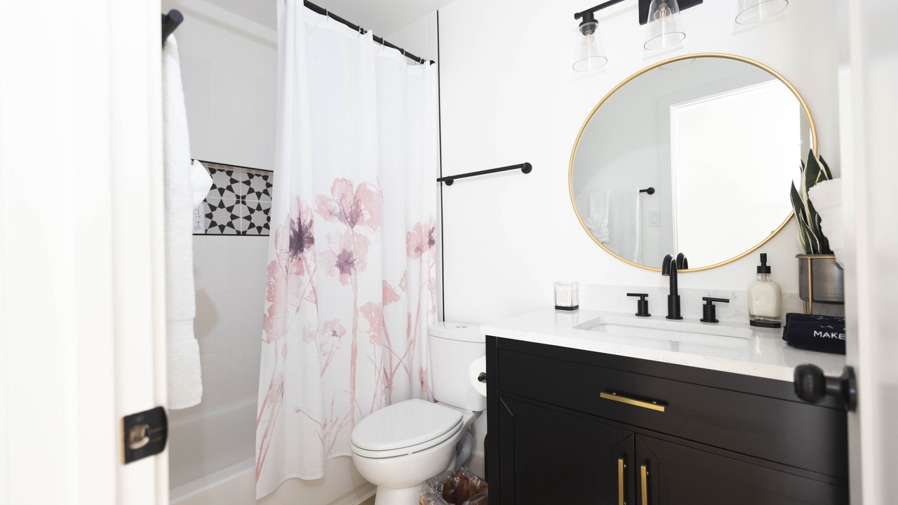 Photo of Bathroom in Papago Parkway