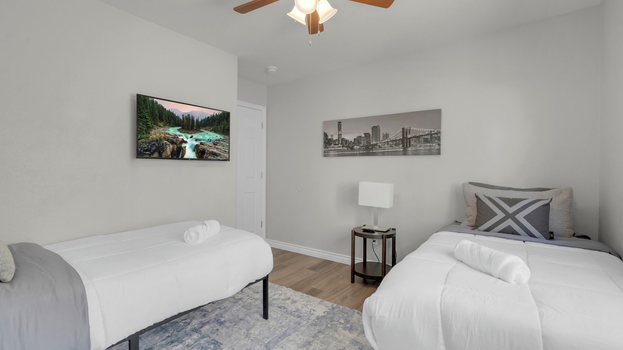 Photo of Bedroom in Enterprise