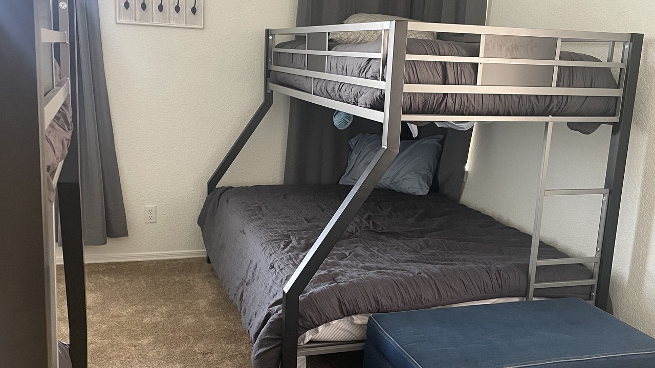 Photo of Bedroom in Sunridge Estates
