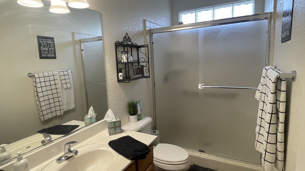 Photo of Bathroom in Sunridge Estates
