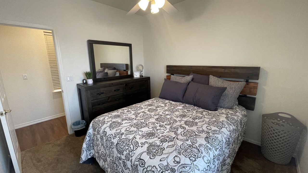 Photo of Bedroom in Sunridge Estates