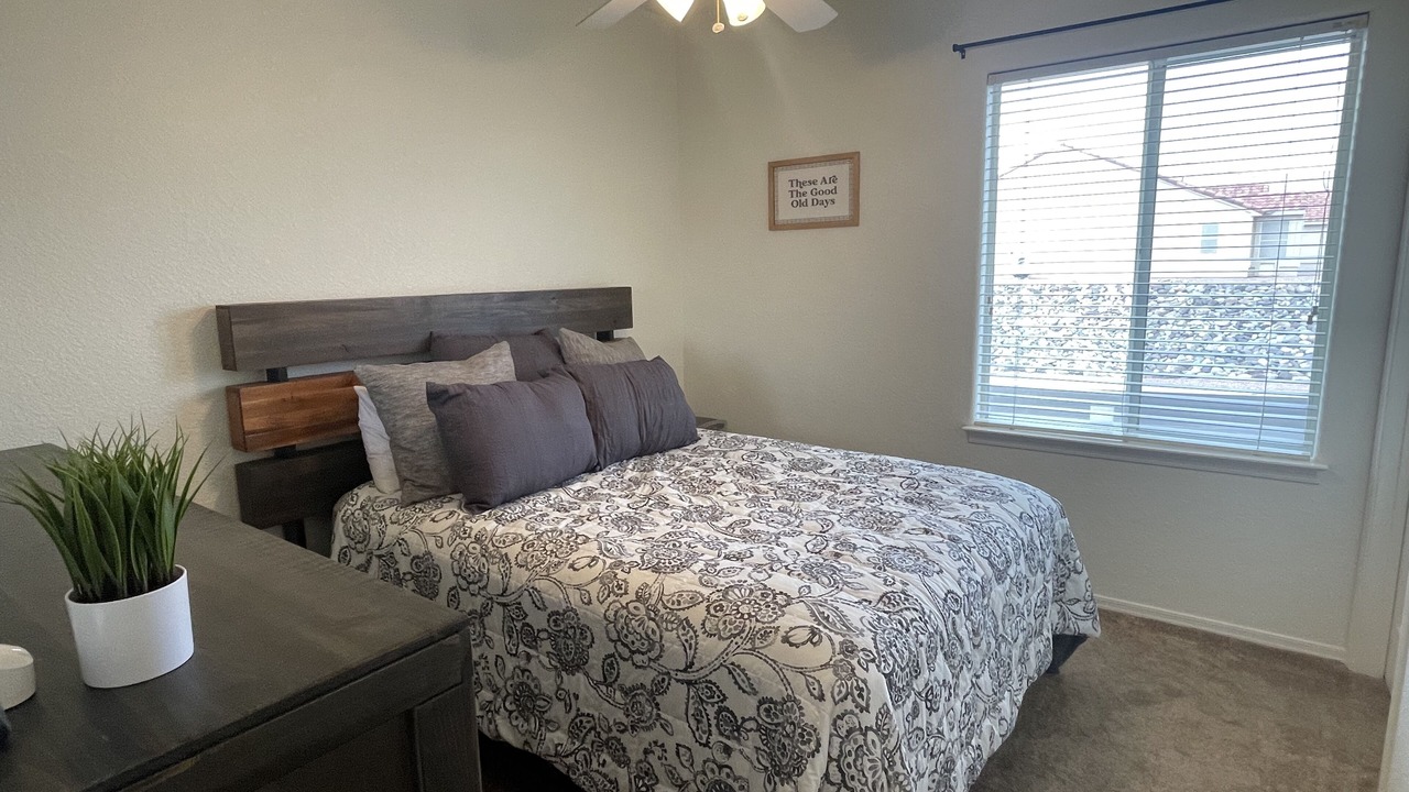 Photo of Bedroom in Sunridge Estates