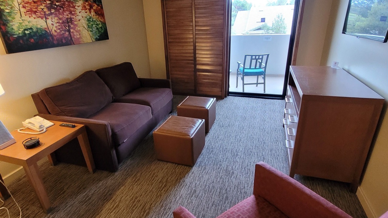 Photo of Livingroom in Enterprise