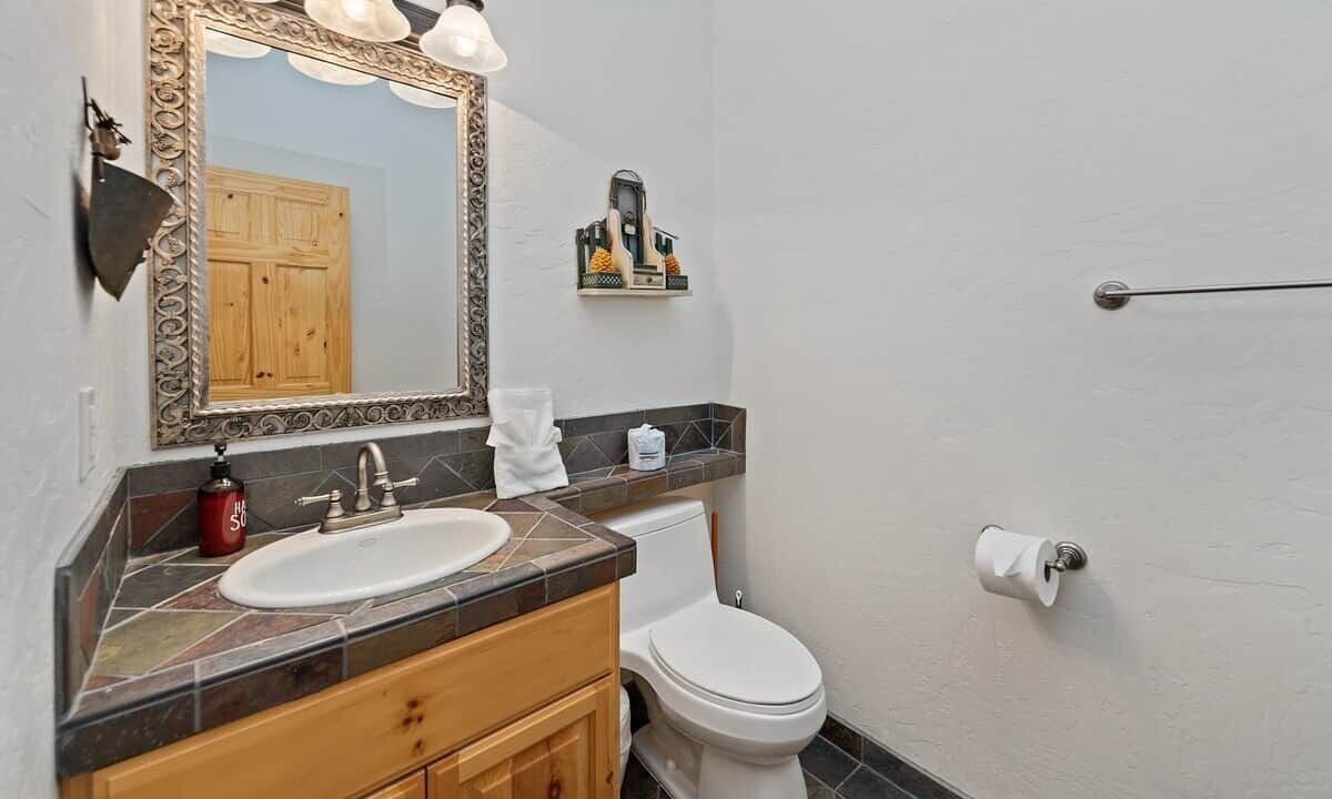Photo of Bathroom in Castle Glen Estates
