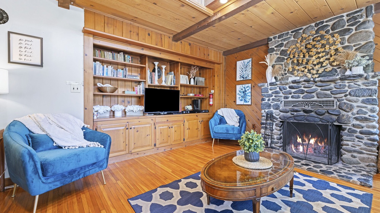 Photo of Livingroom in Three Rivers