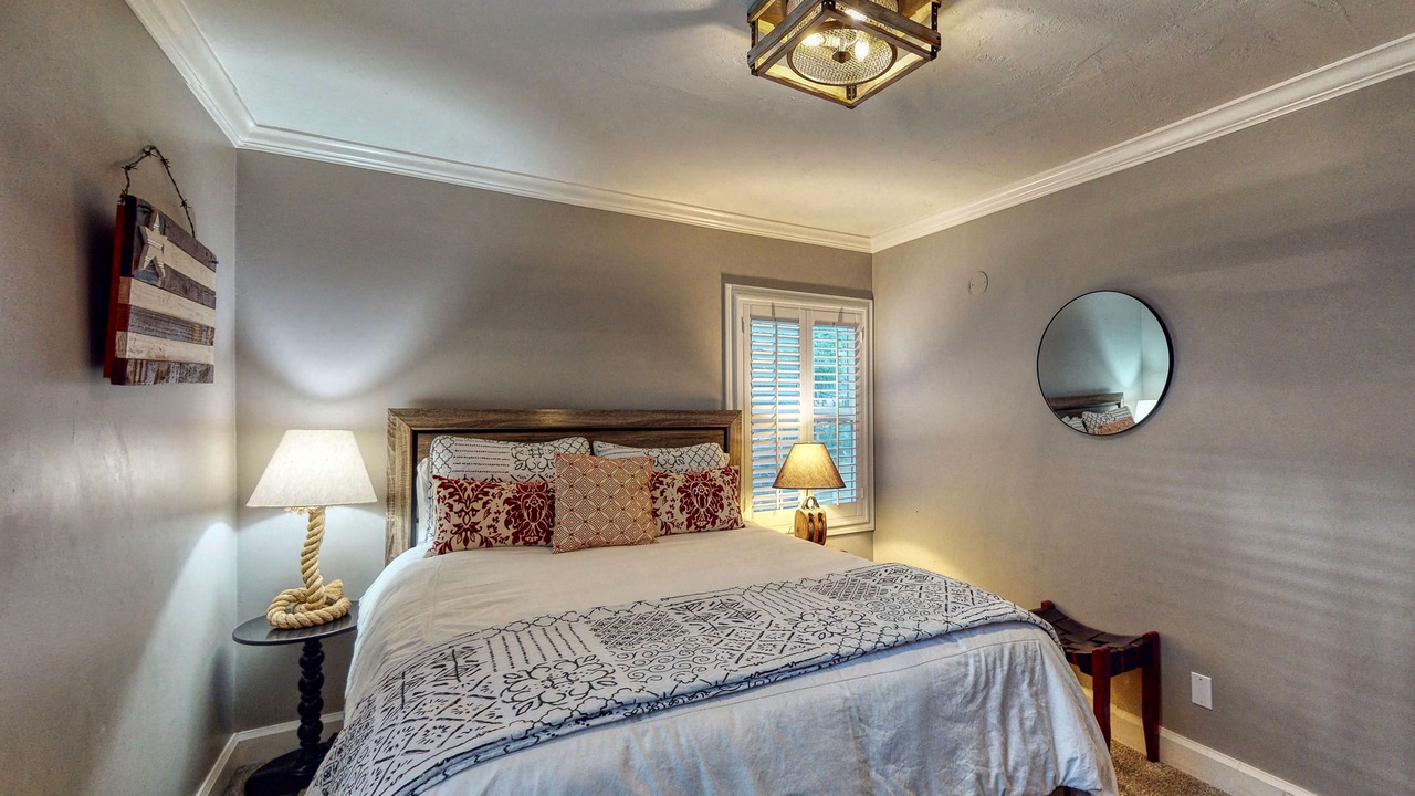 Photo of Bedroom in Lake Arrowhead