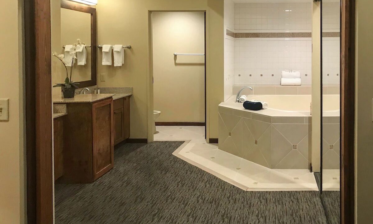 Photo of Bathroom in Enterprise