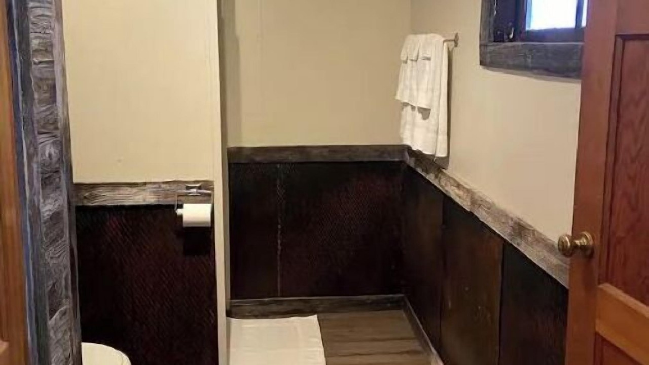 Photo of Bathroom in Alpine