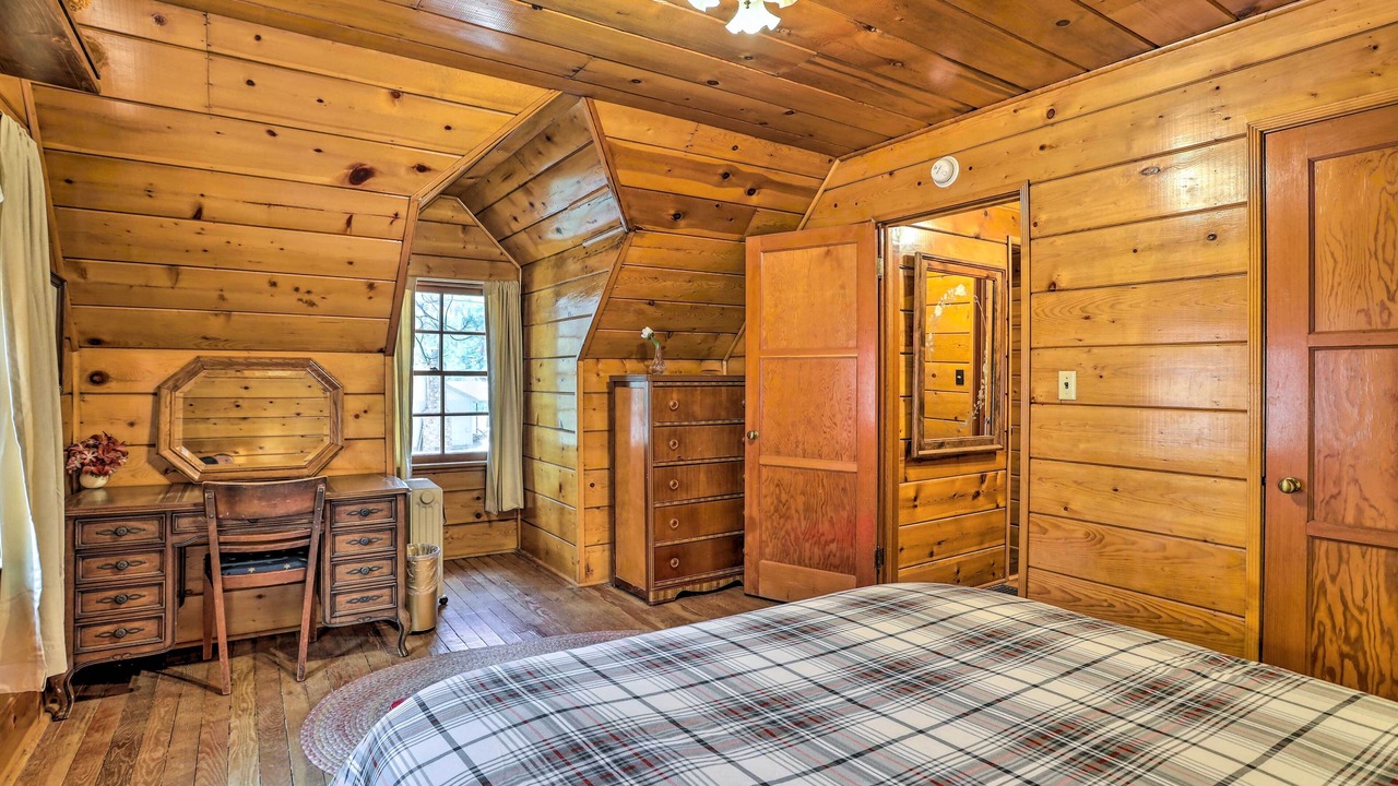 Photo of Bedroom in Boulder Bay