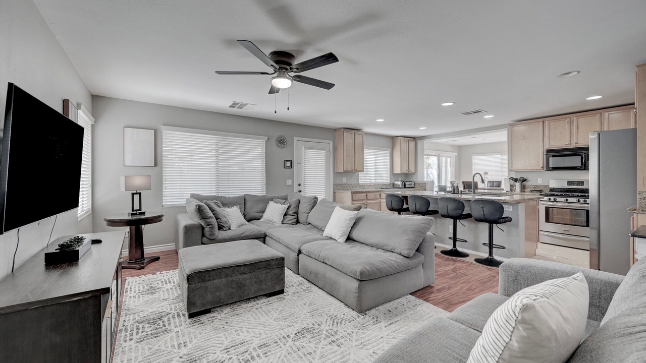 Photo of Livingroom in Silverado Ranch
