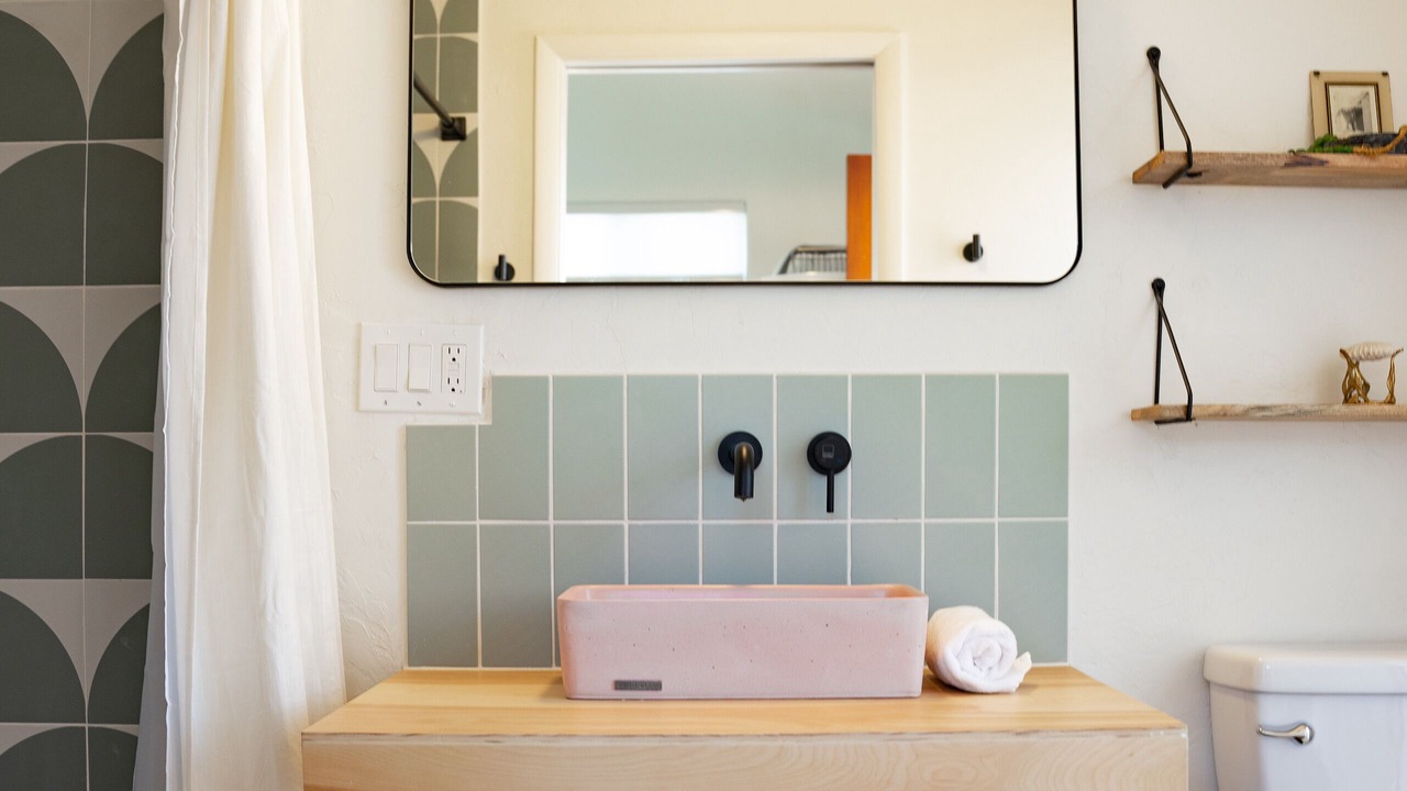 Photo of Bathroom in Sam Hughes
