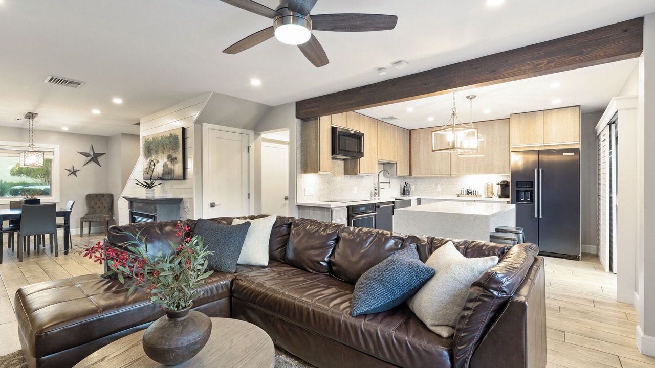 Photo of Livingroom in South Scottsdale