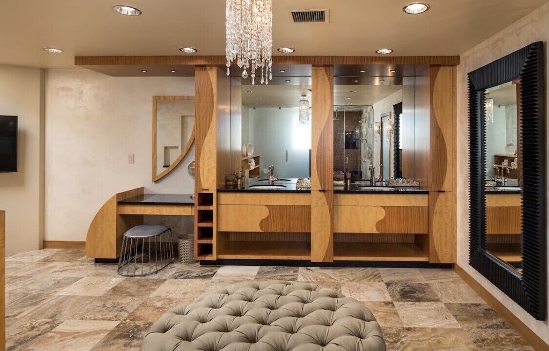 Photo of Bathroom in Sundown Manor