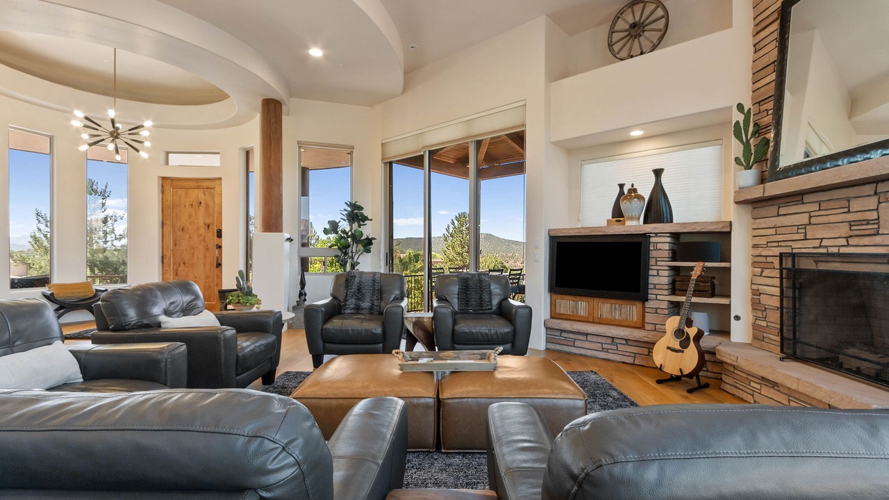 Photo of Livingroom in West Sedona