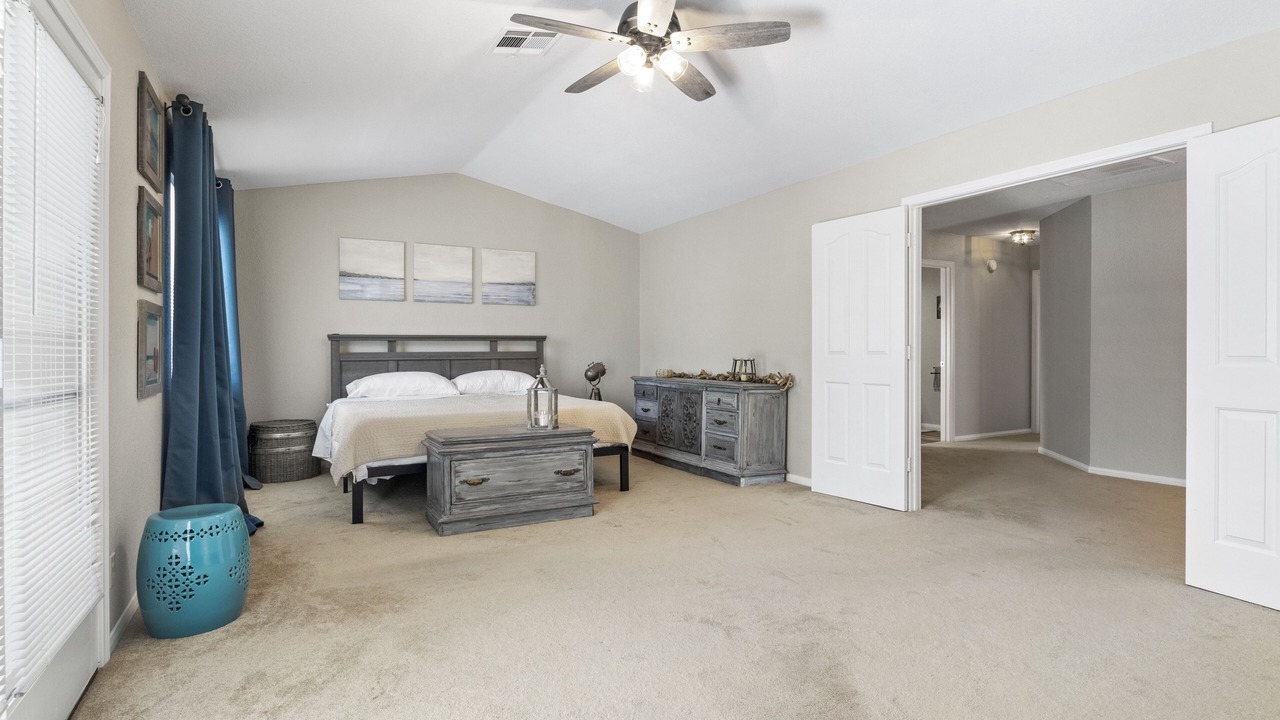 Photo of Bedroom in Green Valley