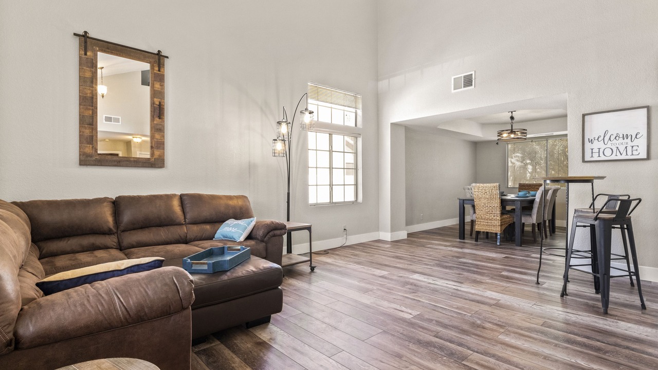 Photo of Livingroom in Green Valley
