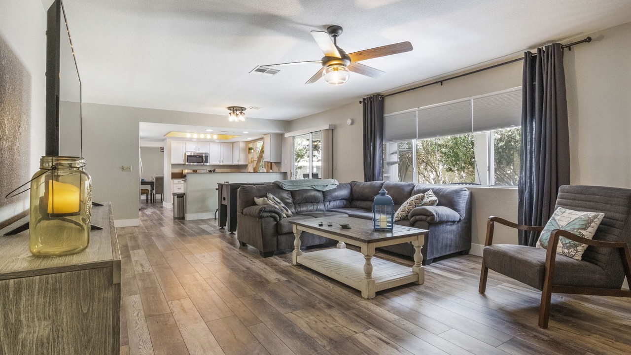 Photo of Livingroom in Green Valley