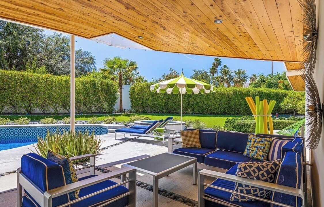 Photo of Patio Balcony in Magnesia Falls Cove