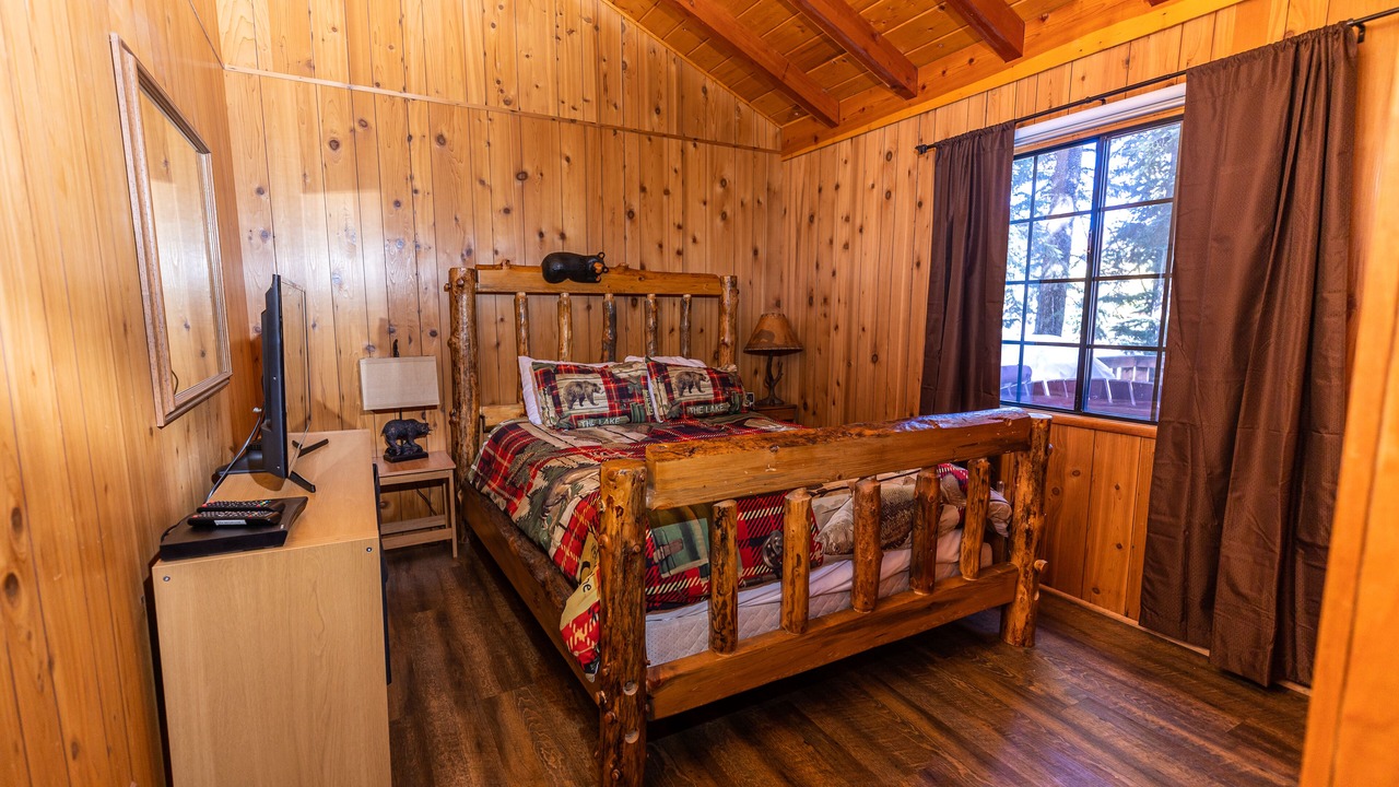 Photo of Bedroom in Upper Moonridge