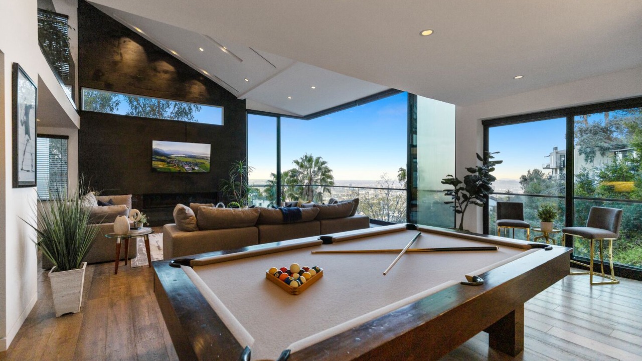 Photo of Bedroom in Hollywood Hills West