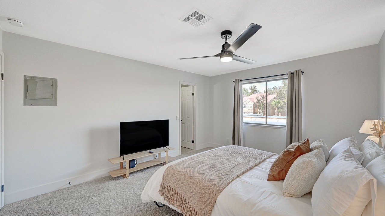 Photo of Bedroom in Spring Valley