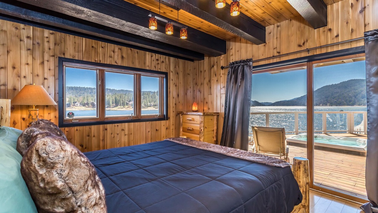 Photo of Bedroom in Big Bear Lake
