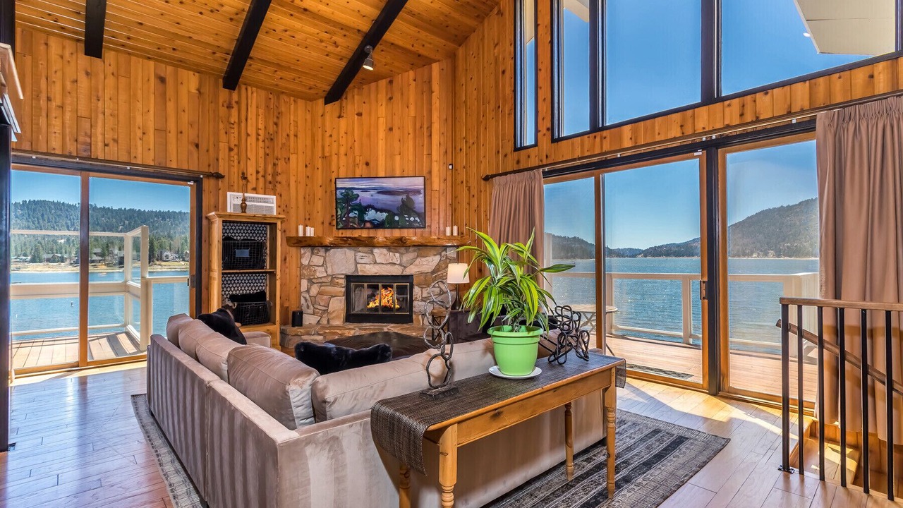 Photo of Bedroom in Big Bear Lake