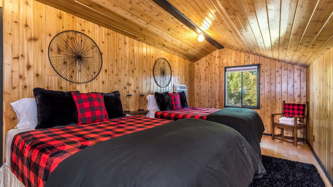 Photo of Bedroom in Big Bear Lake
