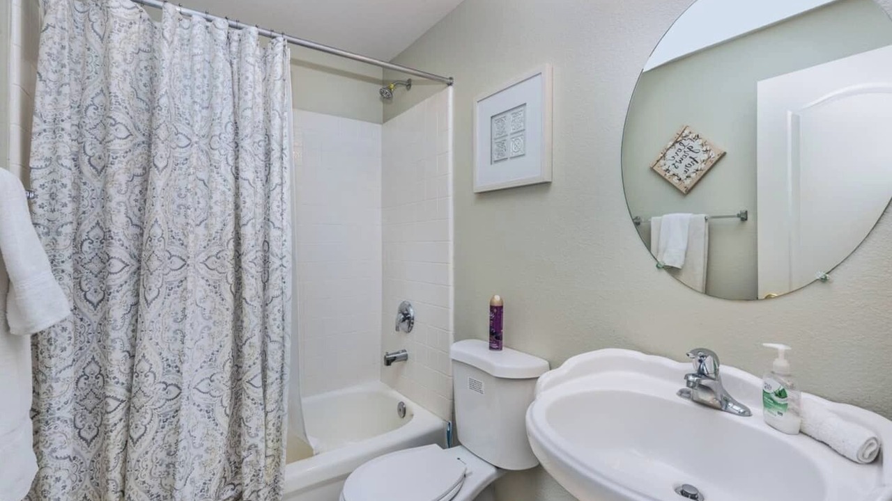 Photo of Bathroom in Rhodes Ranch