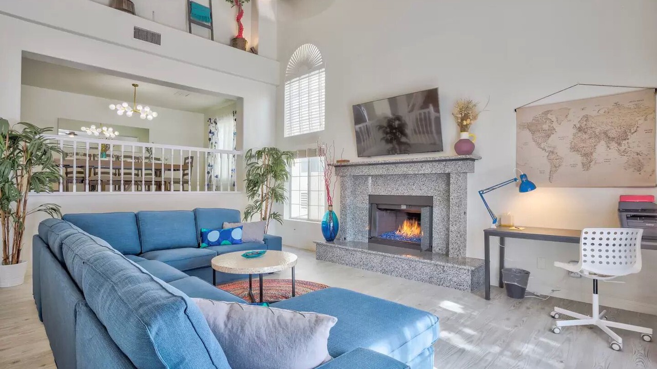 Photo of Livingroom in Green Valley North