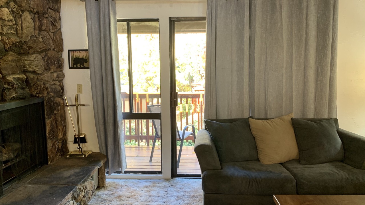 Photo of Livingroom in Big Bear Lake
