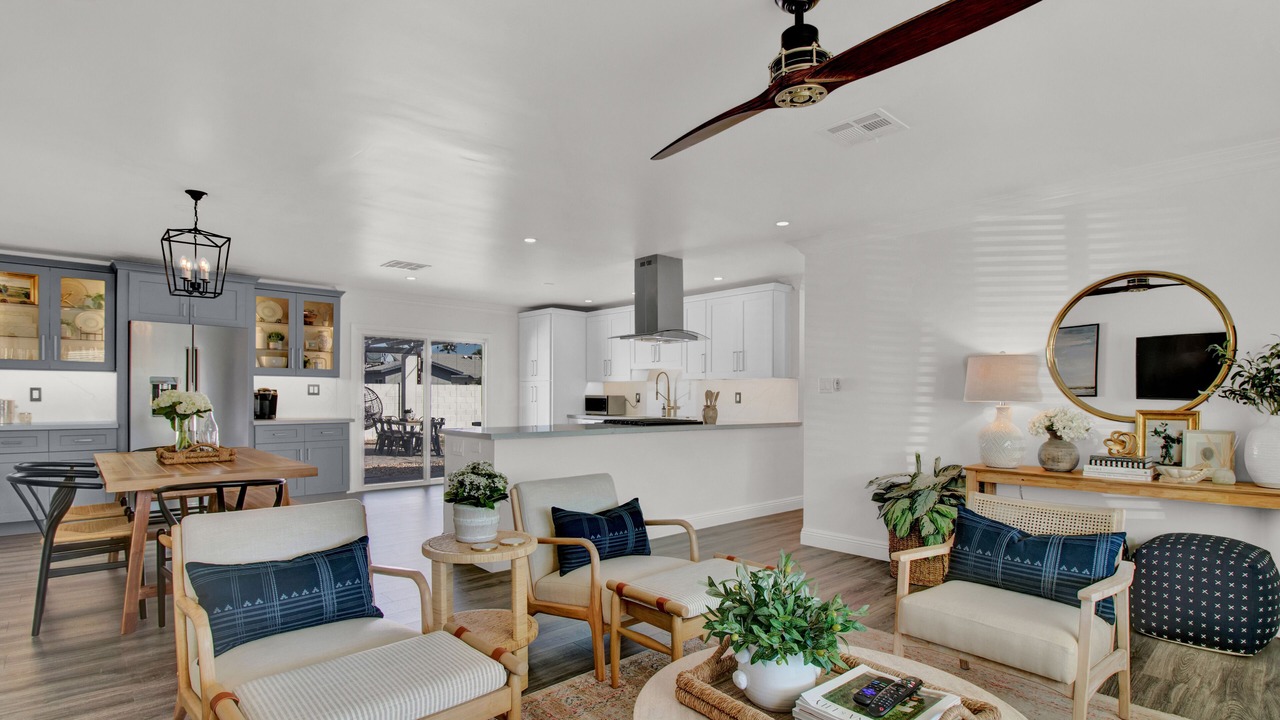Photo of Livingroom in Scottsdale Estates Five
