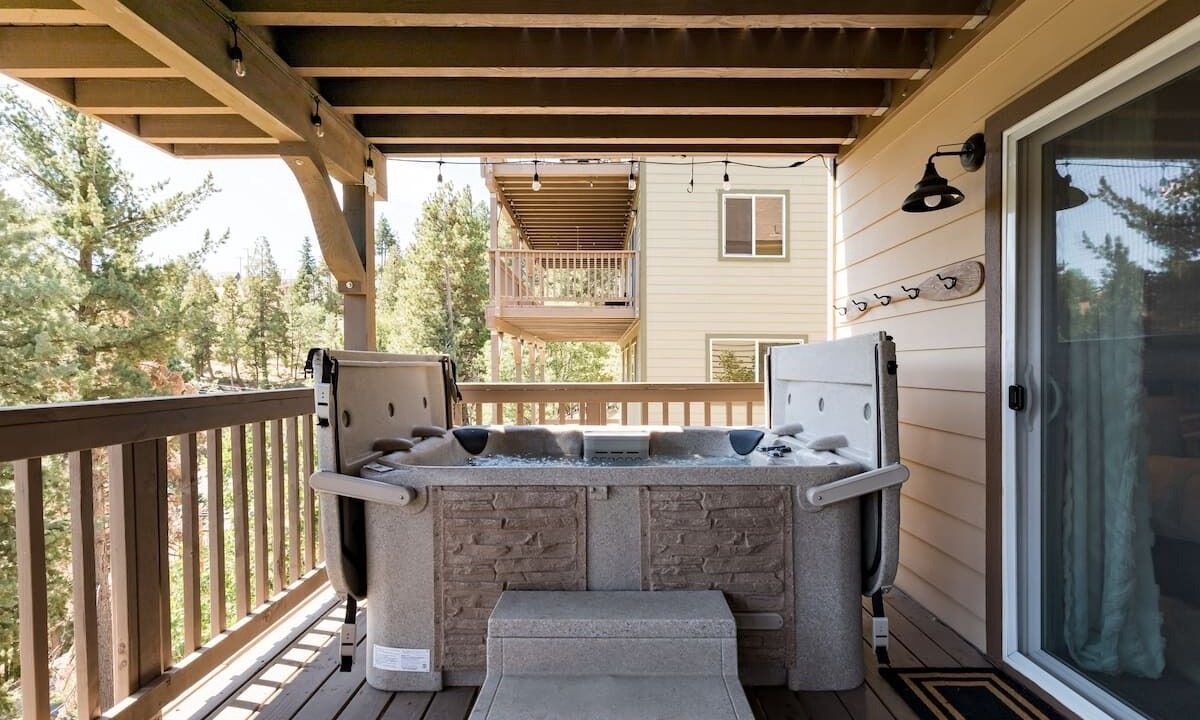Photo of Outdoor in Lake Arrowhead