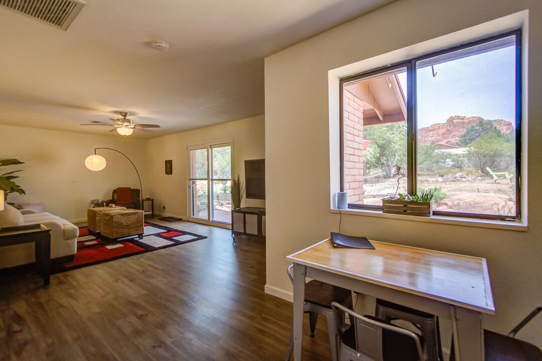 Photo of Livingroom in Oak Creek