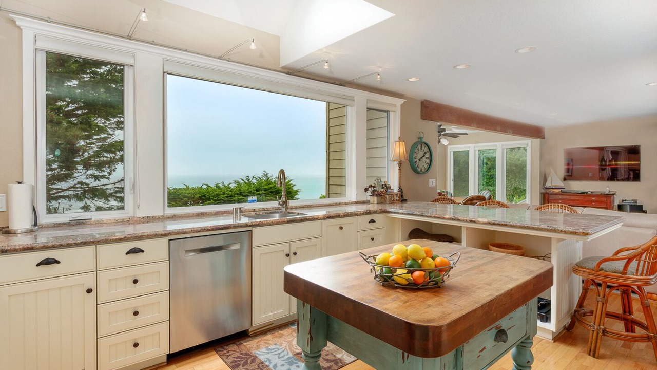 Photo of Kitchen in La Selva Beach