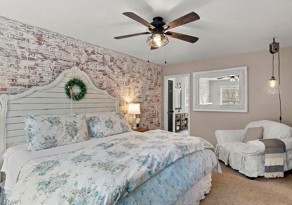 Photo of Bedroom in Shadow Mountain