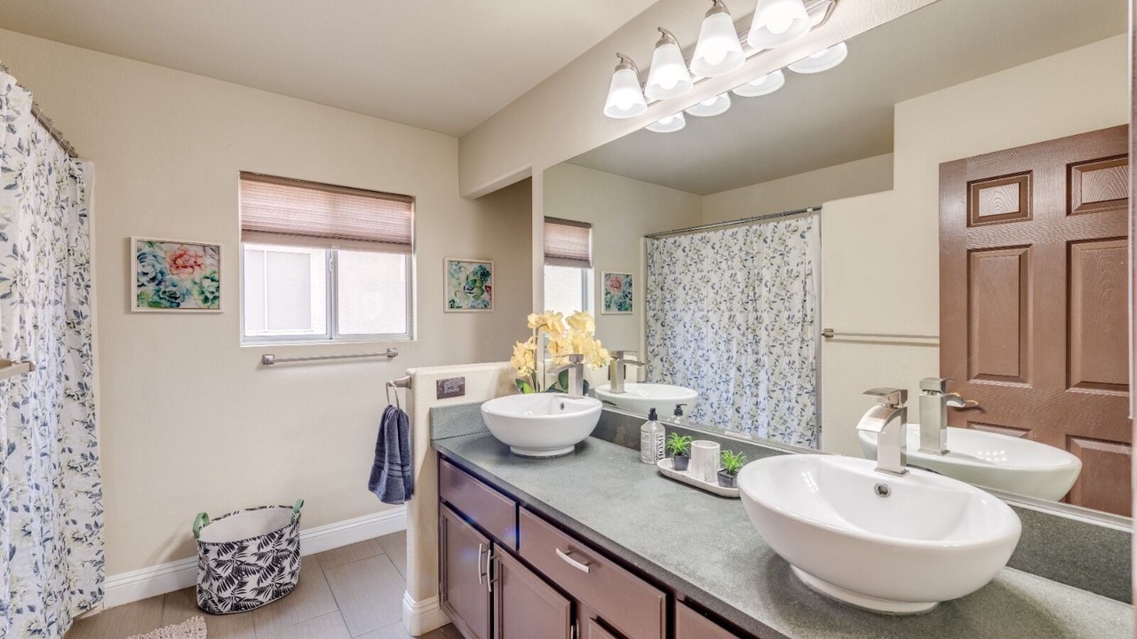 Photo of Bathroom in Green Valley North