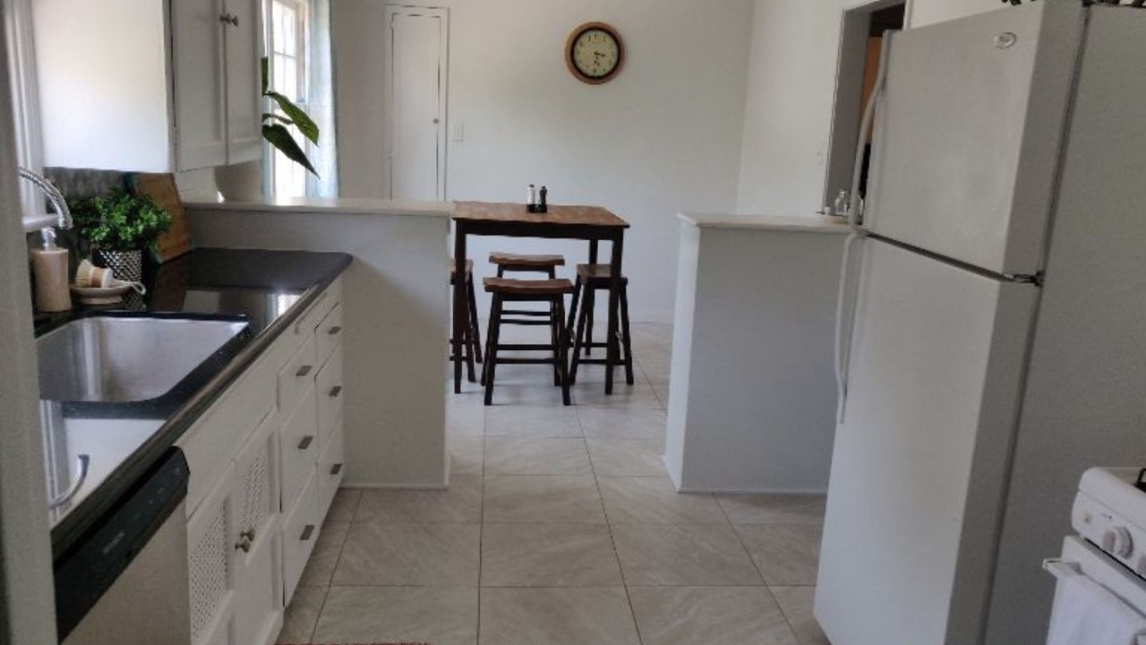 Photo of Kitchen in Oleander - Sunset