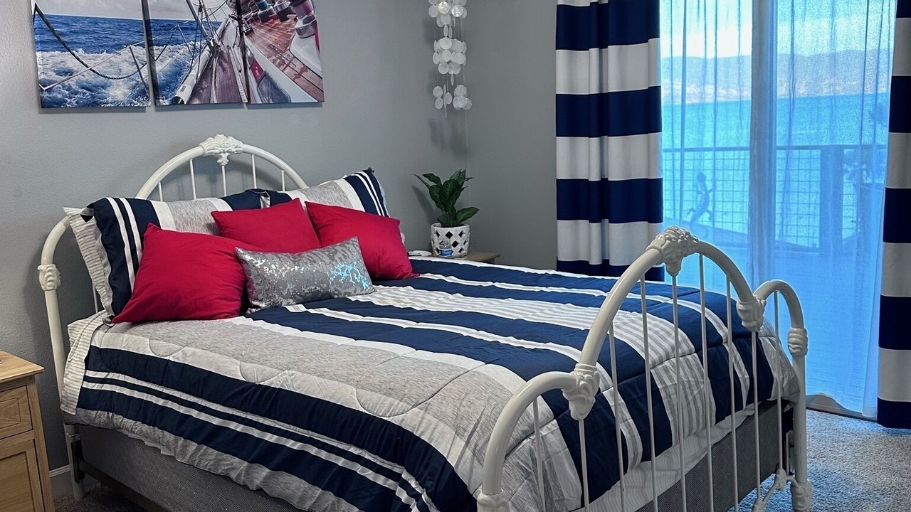 Photo of Bedroom in Lakeport