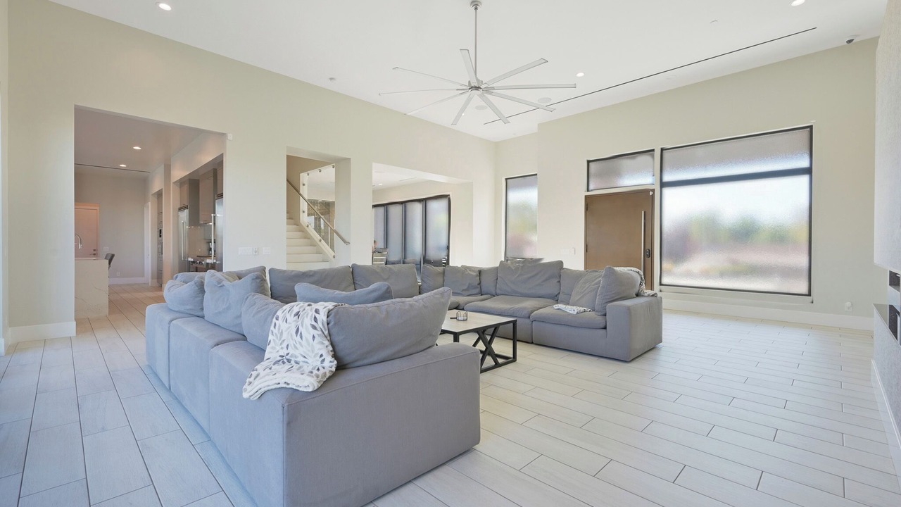 Photo of Livingroom in Spring Valley