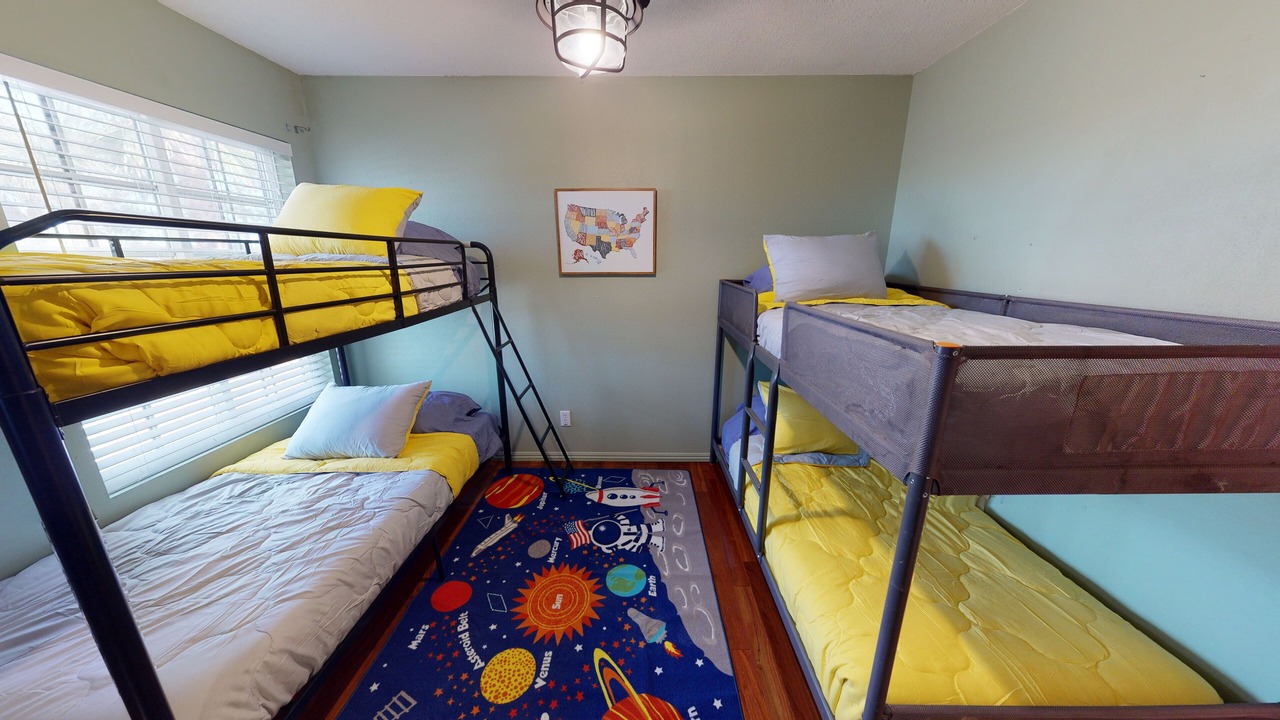 Photo of Bedroom in Enterprise