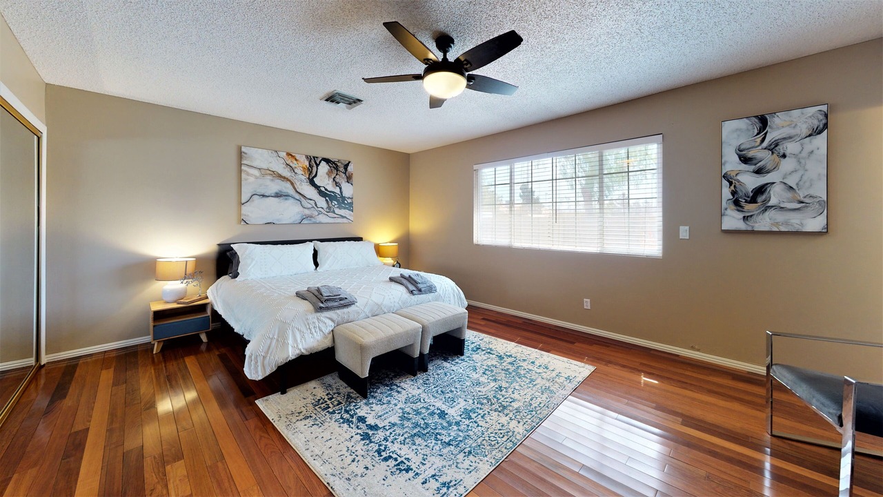 Photo of Bedroom in Enterprise