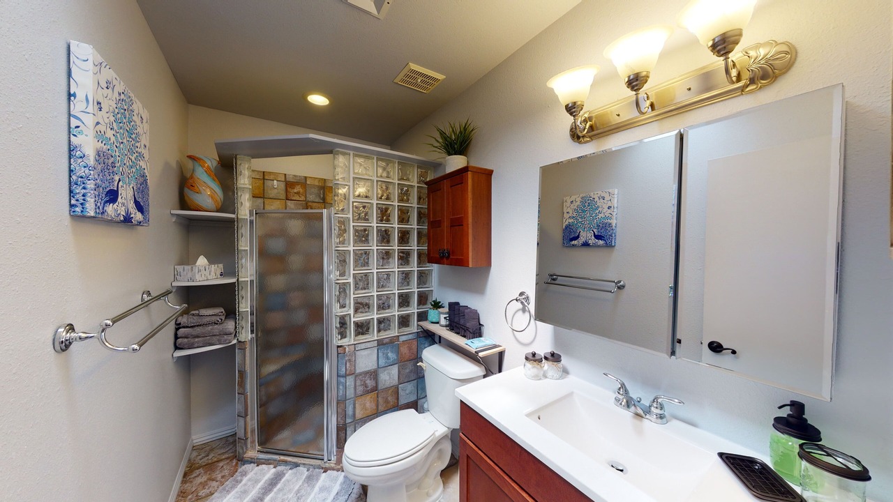 Photo of Bathroom in Enterprise