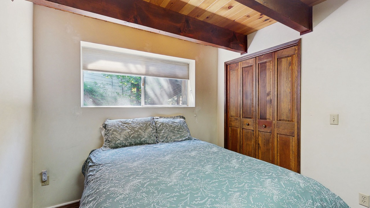 Photo of Bedroom in Cedar Glen