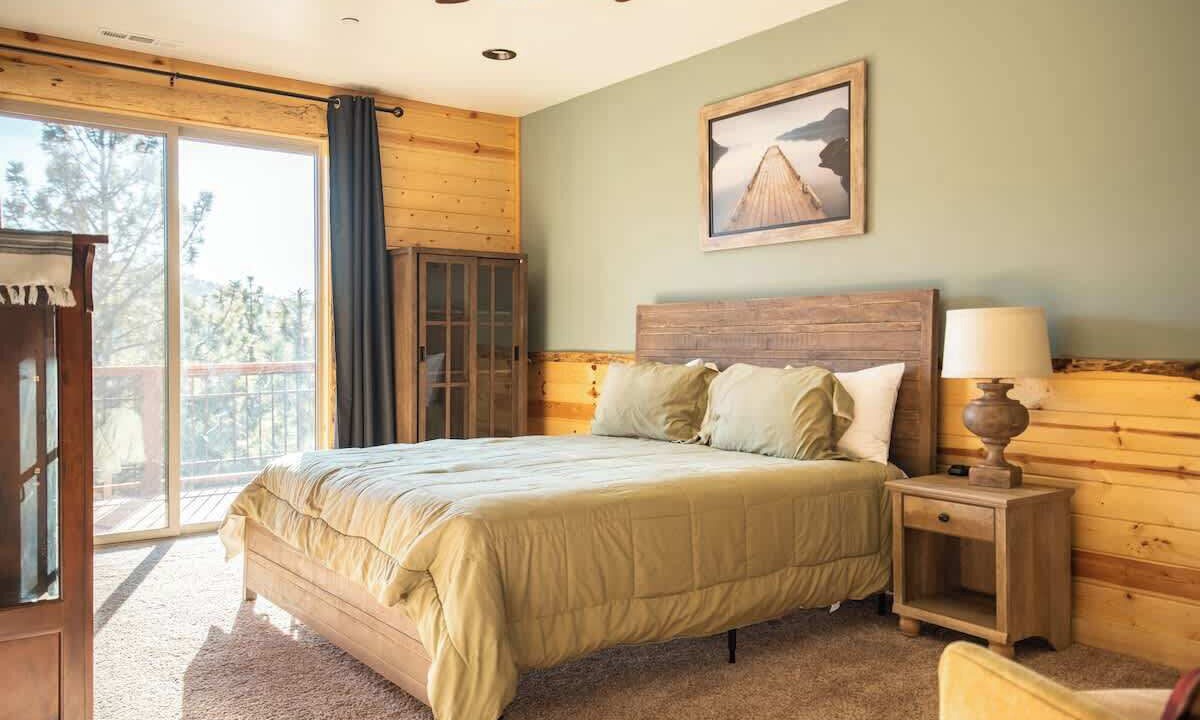 Photo of Bedroom in Upper Moonridge