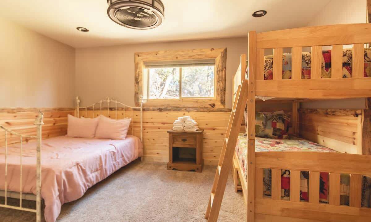 Photo of Bedroom in Upper Moonridge