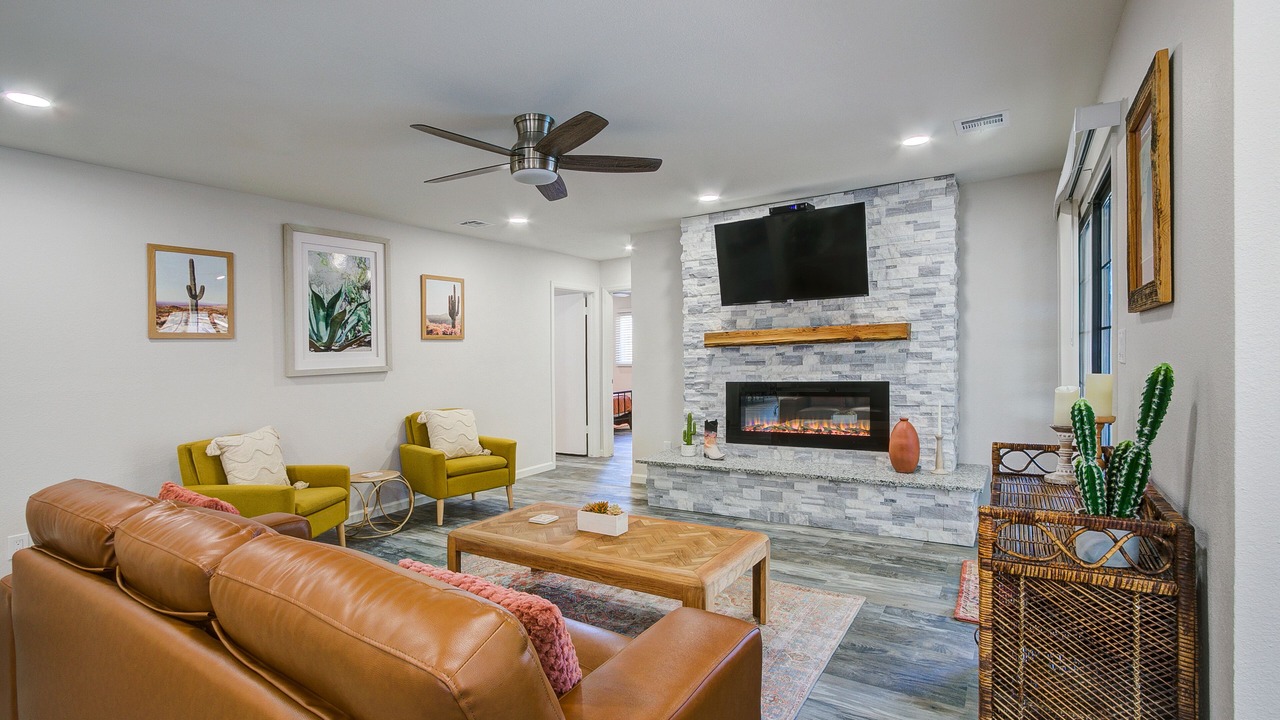 Photo of Livingroom in Scottsdale Highlands